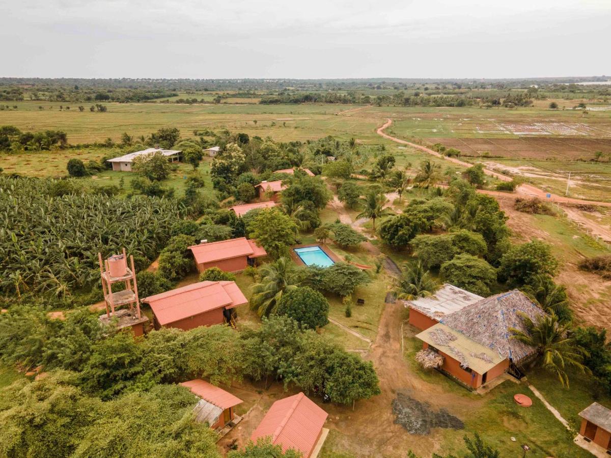Yala Peace Cottages Tissamaharama Exterior photo