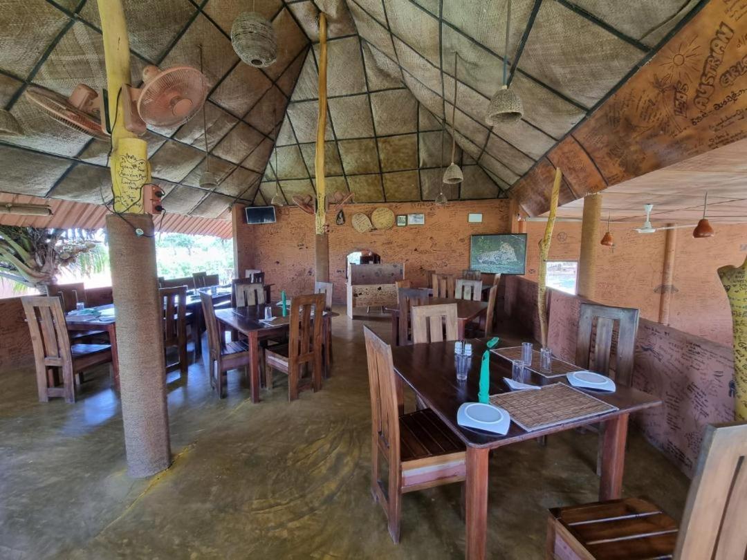 Yala Peace Cottages Tissamaharama Exterior photo